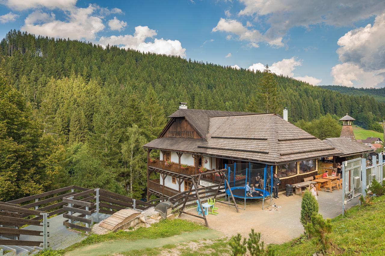Valasske Chalupy Kycerka Velké Karlovice Exterior photo